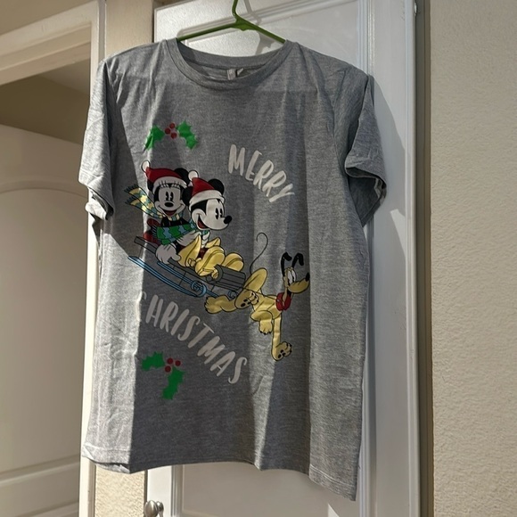 ASOS Disney Merry Christmas Sled Mickey and Minnie TShirt - Size 10 - Grey - Picture 4 of 6
